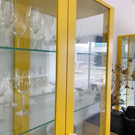 Villa Quaint, Chic And Artistic Seaside Villa Maceira (Lisbon)