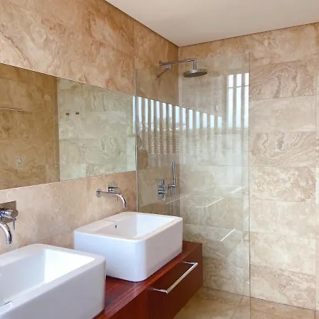 Villa Quaint, Chic And Artistic Seaside Villa Maceira (Lisbon)