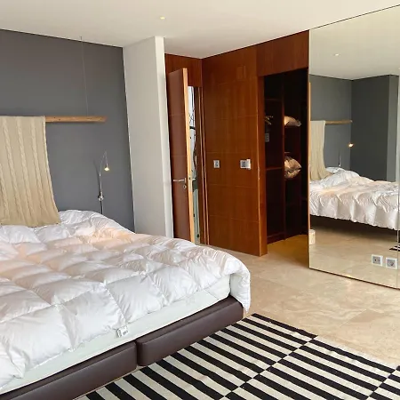 Villa Quaint, Chic And Artistic Seaside Villa